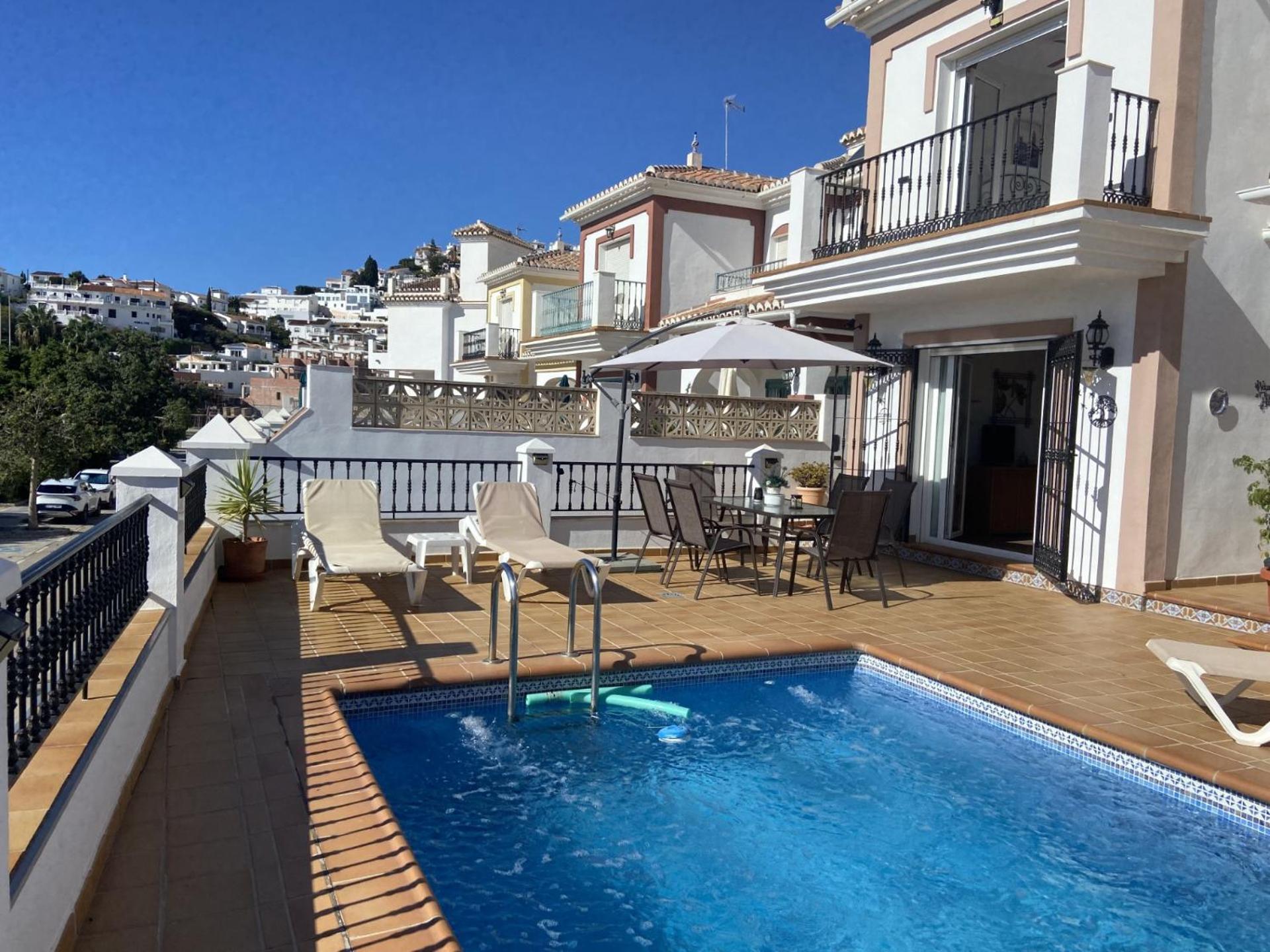 Casa Rosi, Vistas Al Mar, Piscina Privada Y A/A Villa Nerja Exterior photo